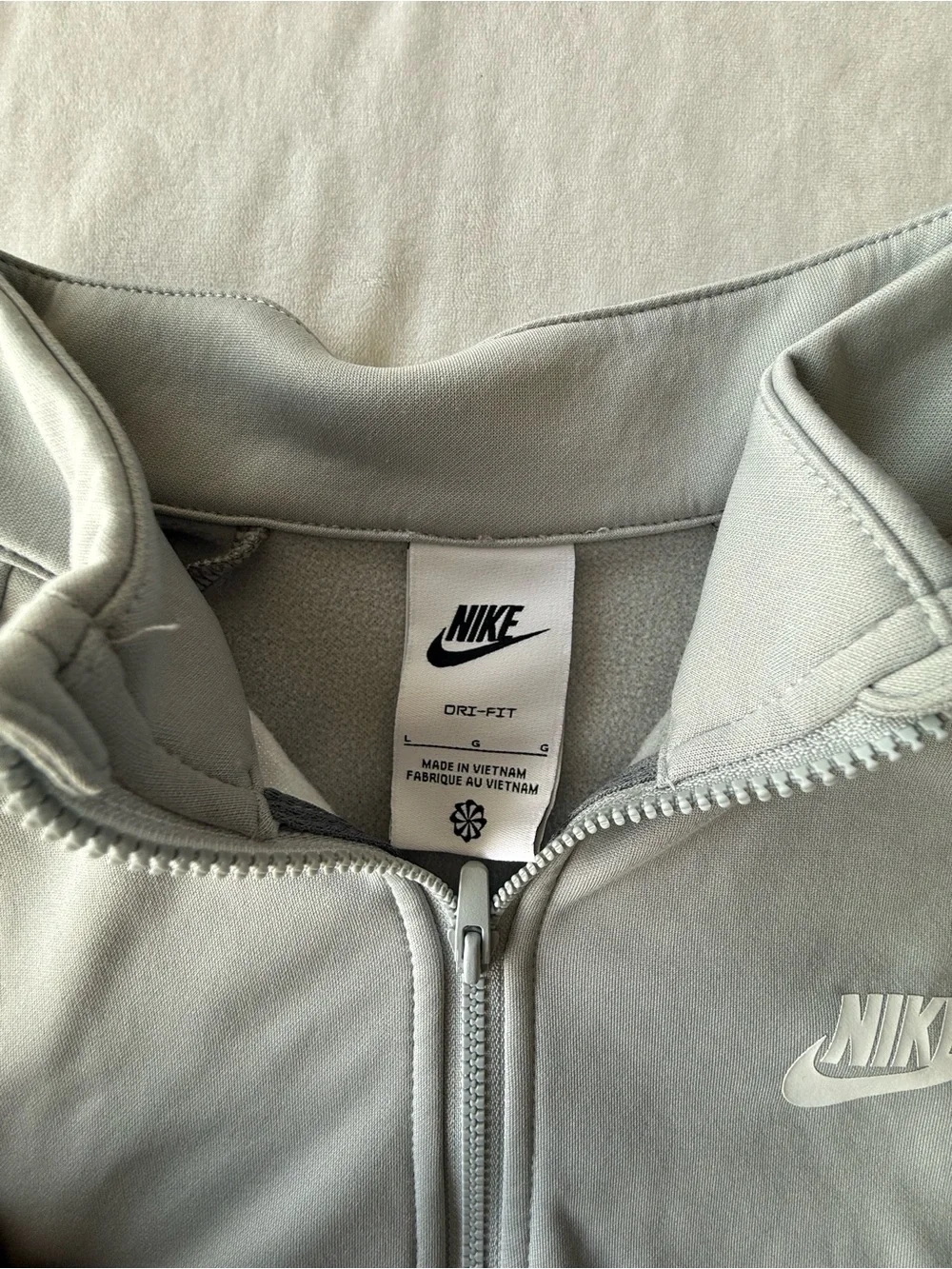 Boys Nike Two-Tone Gray Full-Zip Track Jacket
